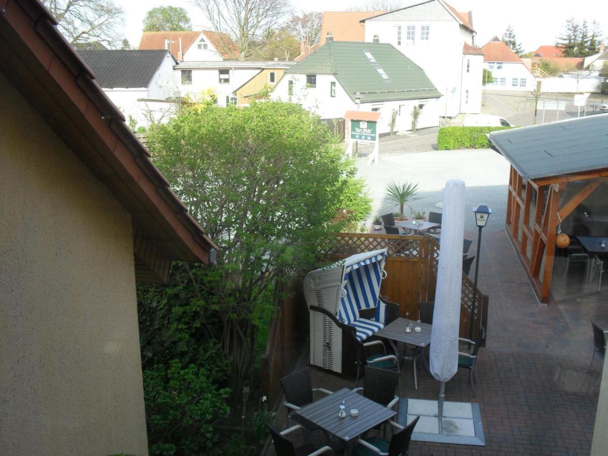 Hotel-Pension Zur Mole Wiek auf Rügen Exterior foto